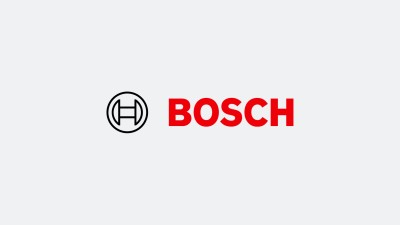 Bosch Logo auf hellgrauem Hintergrund.
